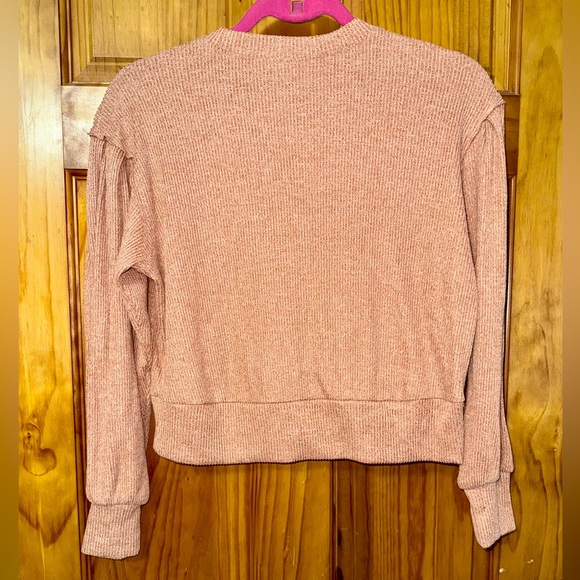 SO Women's Heathered Orange Ribbed Crew Neck Sweater - Picture 3 of 6
